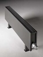 Jaga Mini Vrijstaand Convector Type 06 - 1800 x 80 x 230 mm (lxdxh) 970 watt kleur Ral 9016